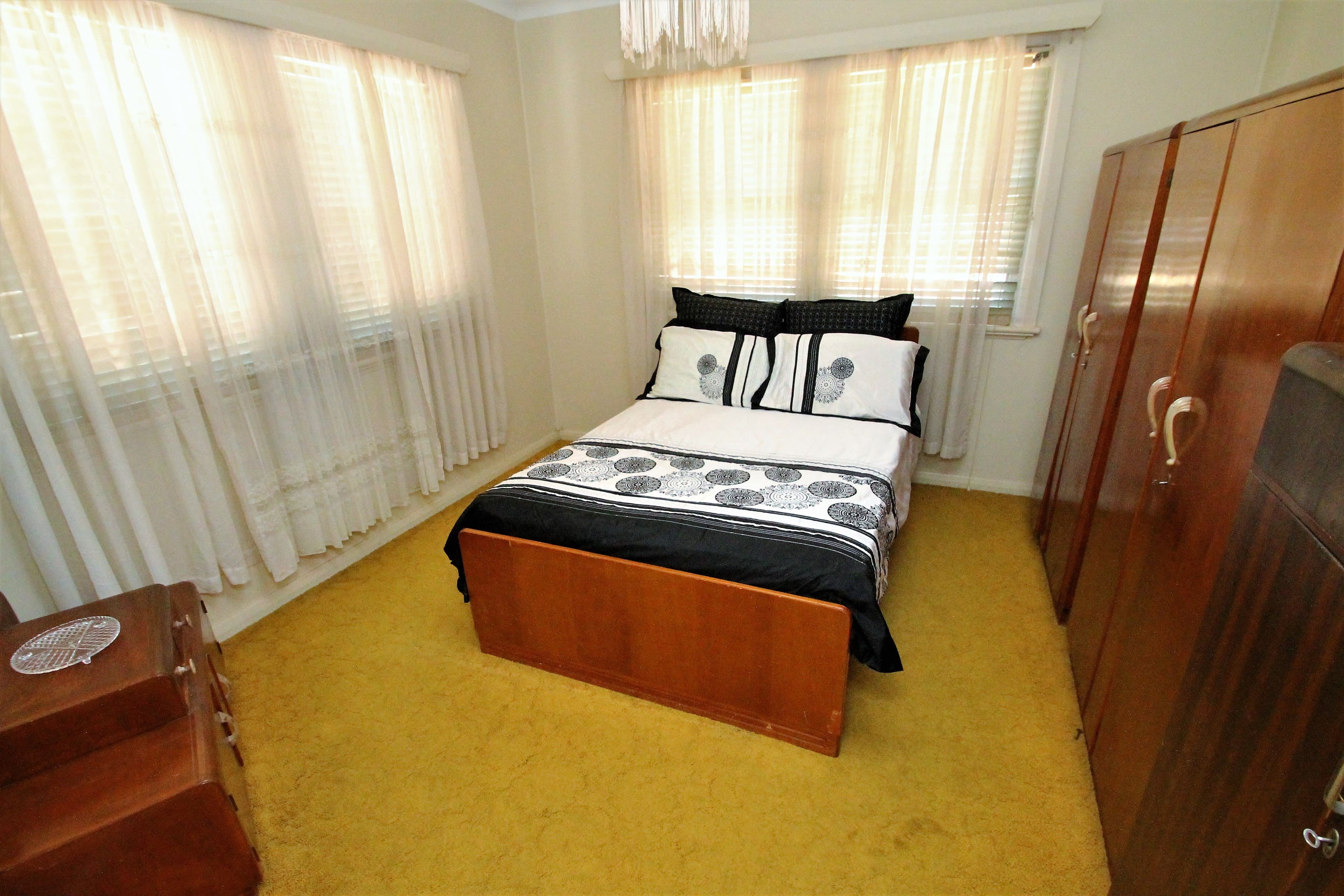 8 Sisson Street, Willow Tree - Thumbnail 6
