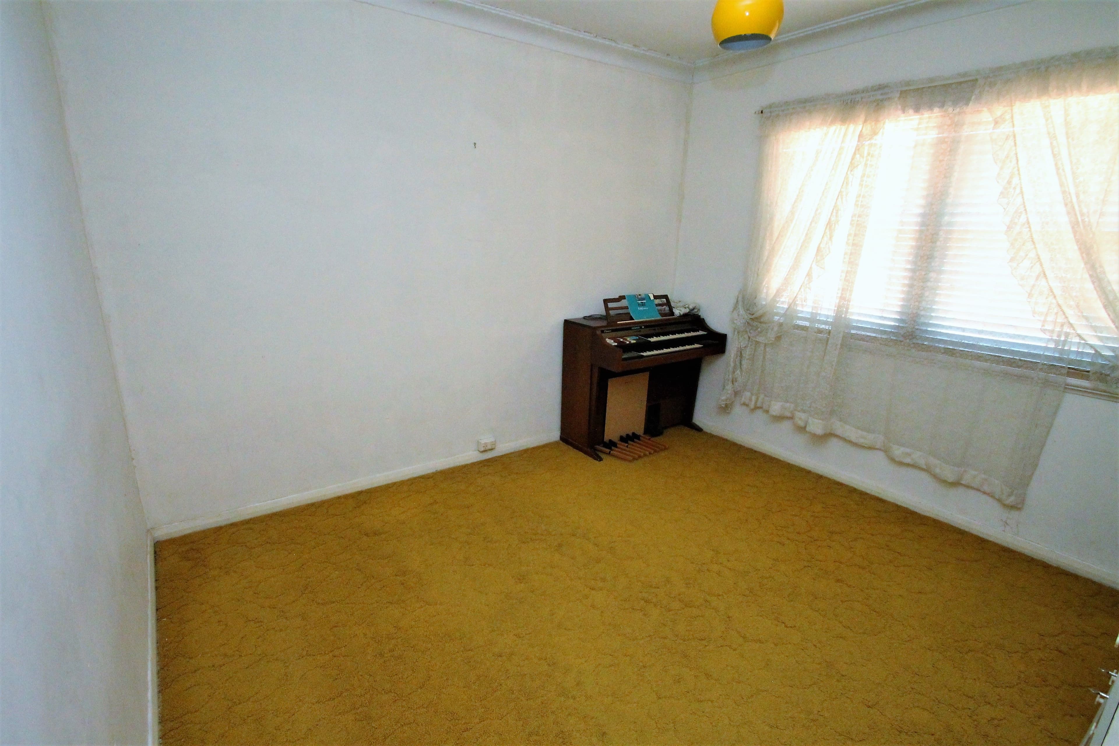 8 Sisson Street, Willow Tree - Thumbnail 7