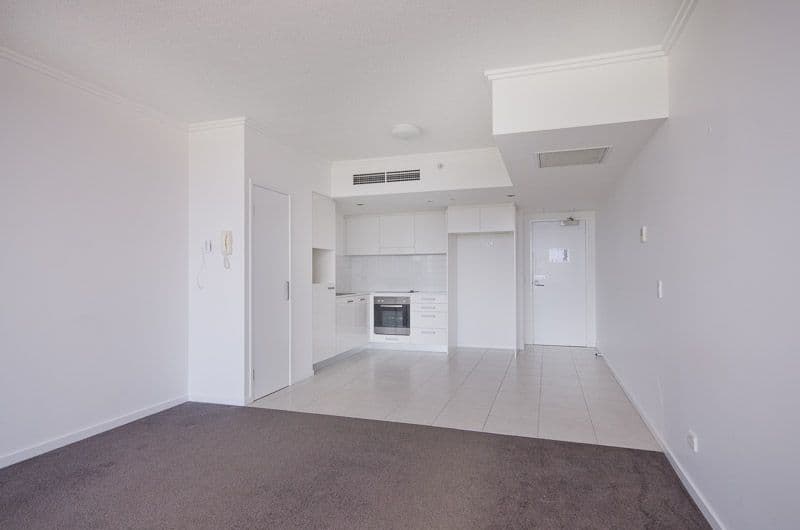 92 'Ocean Pacific', 25-29 Surf Parade, BROADBEACH QLD 4218, Broadbeach - Thumbnail 5