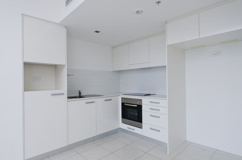 92 'Ocean Pacific', 25-29 Surf Parade, BROADBEACH QLD 4218, Broadbeach - Thumbnail 6