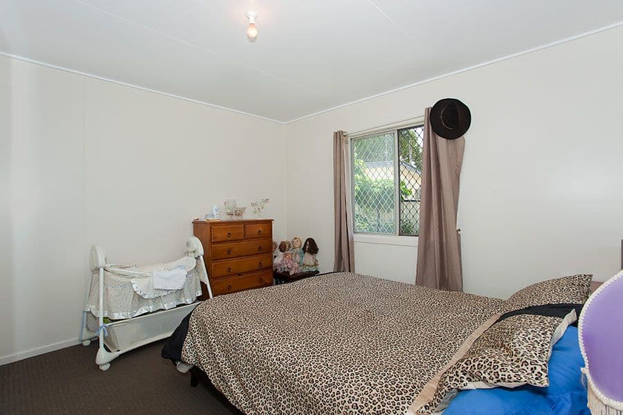 17 Wombyra Street, NEWTOWN QLD 4350, Newtown - Thumbnail 4