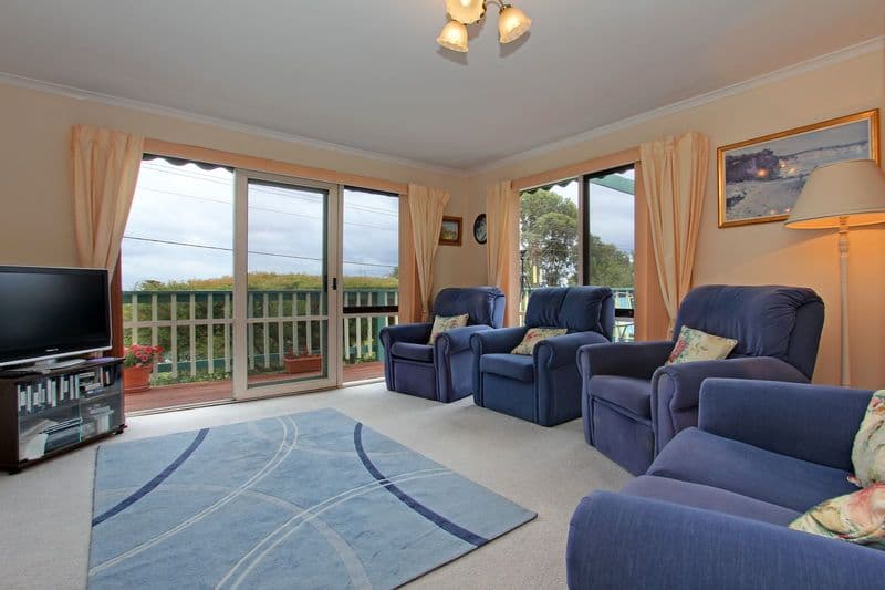 61 Carrathool Avenue, ROSEBUD VIC 3939, Rosebud - Thumbnail 5