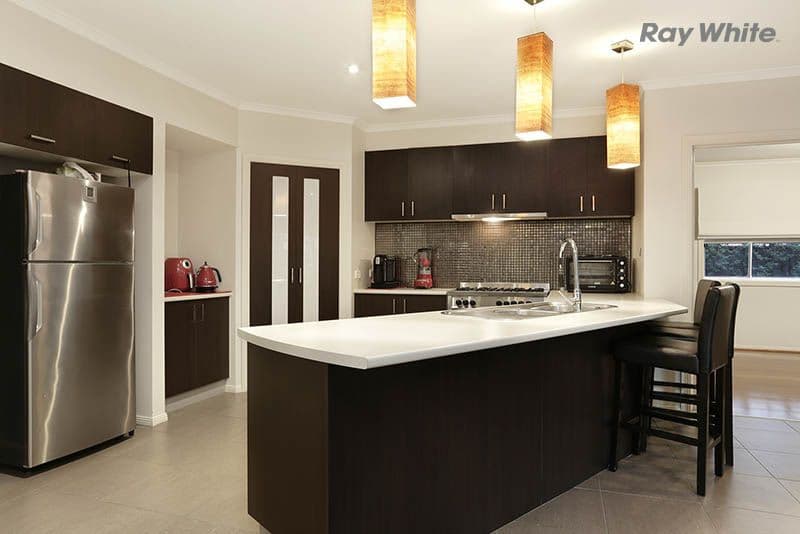 6 Sarsparilla Drive, Point Cook VIC 3030, Point Cook - Thumbnail 4