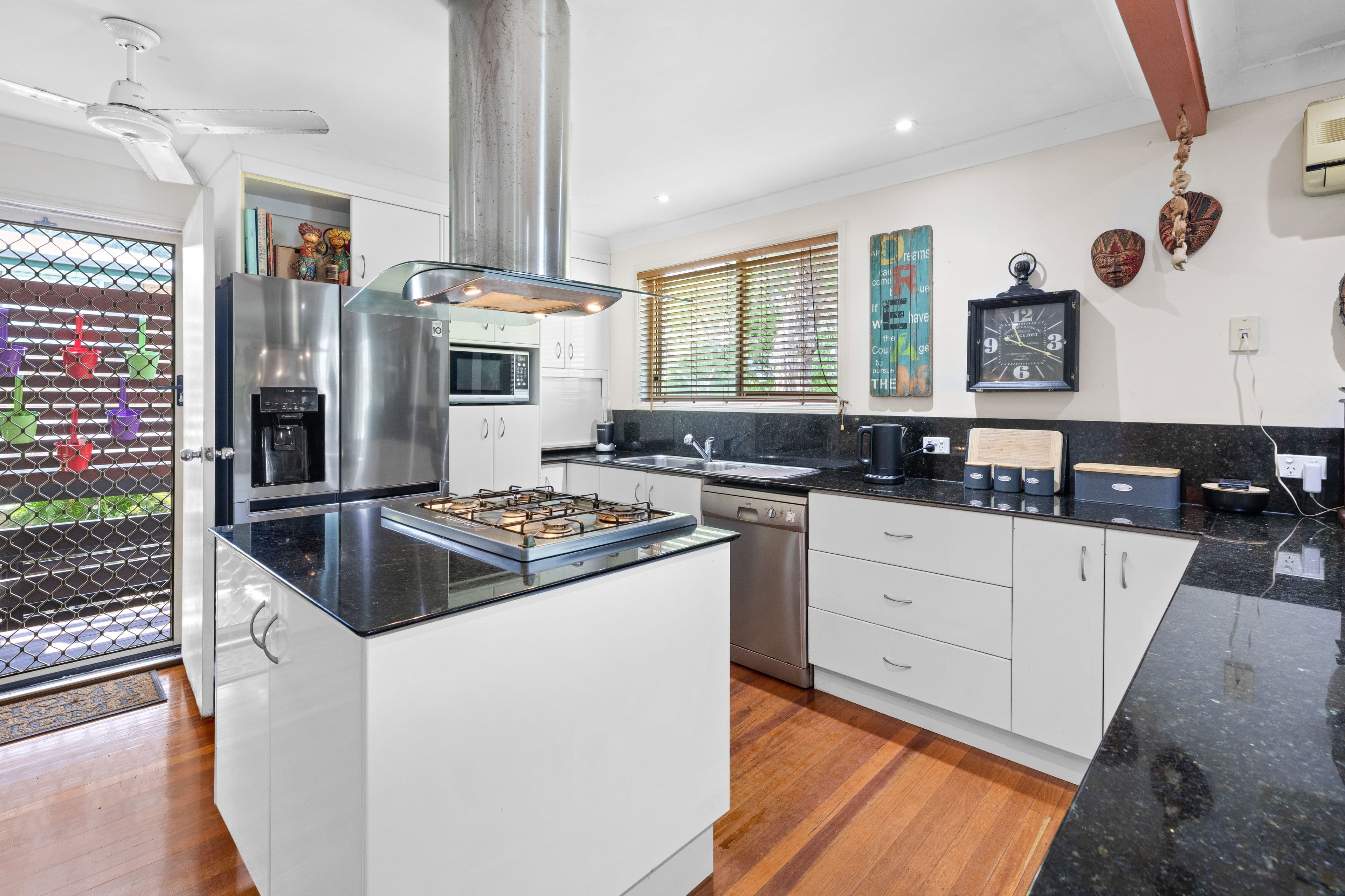 8 Woomerah Street, Cannonvale QLD 4802, Cannonvale - Thumbnail 5