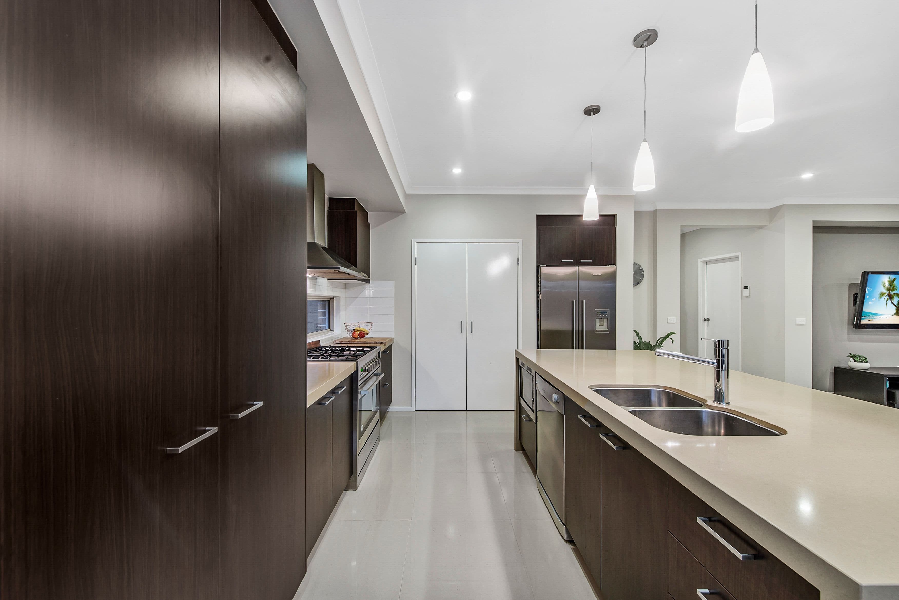 10 Marine Parade, Caroline Springs VIC 3023, Caroline Springs - Thumbnail 2