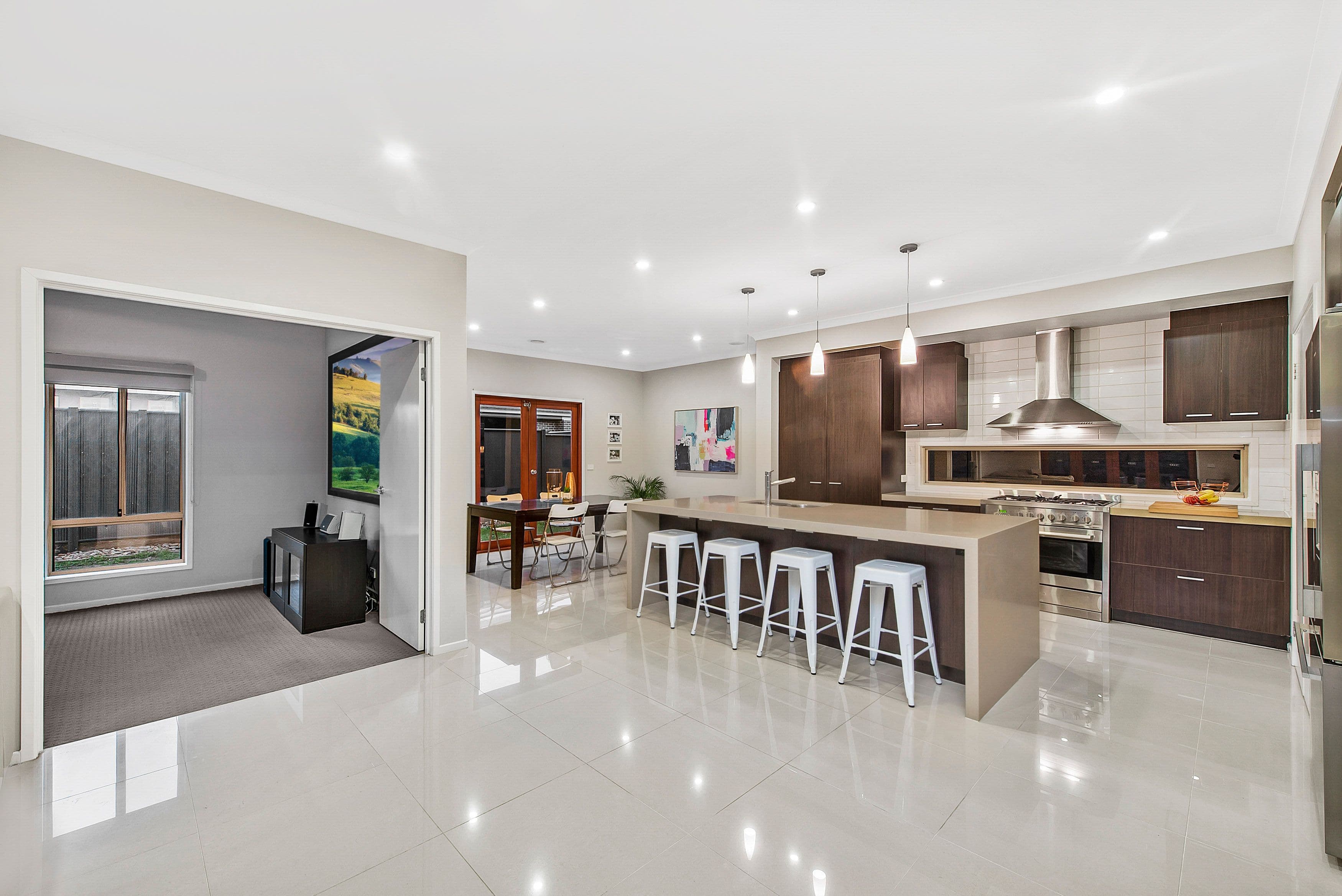 10 Marine Parade, Caroline Springs VIC 3023, Caroline Springs - Thumbnail 3