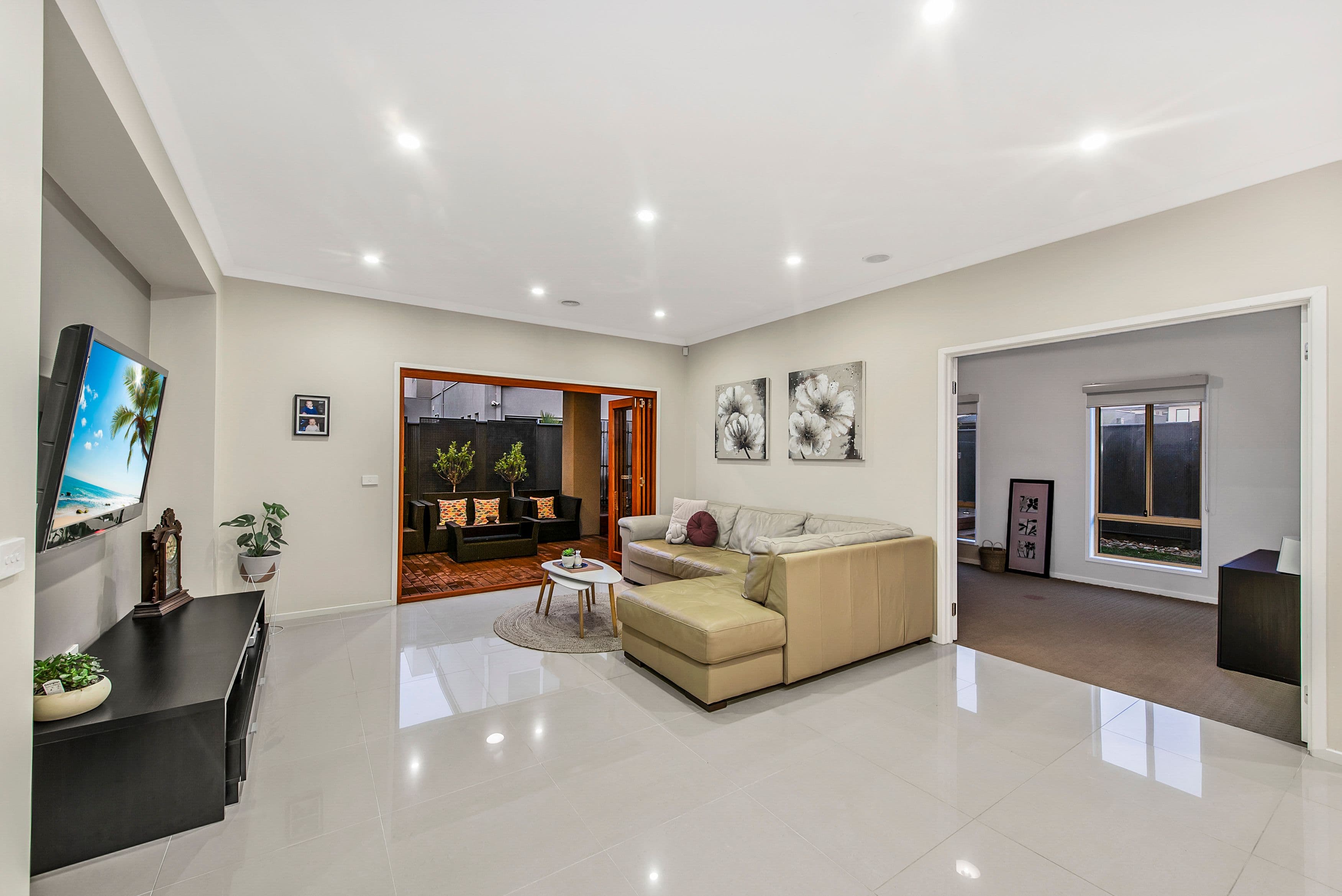 10 Marine Parade, Caroline Springs VIC 3023, Caroline Springs - Thumbnail 4