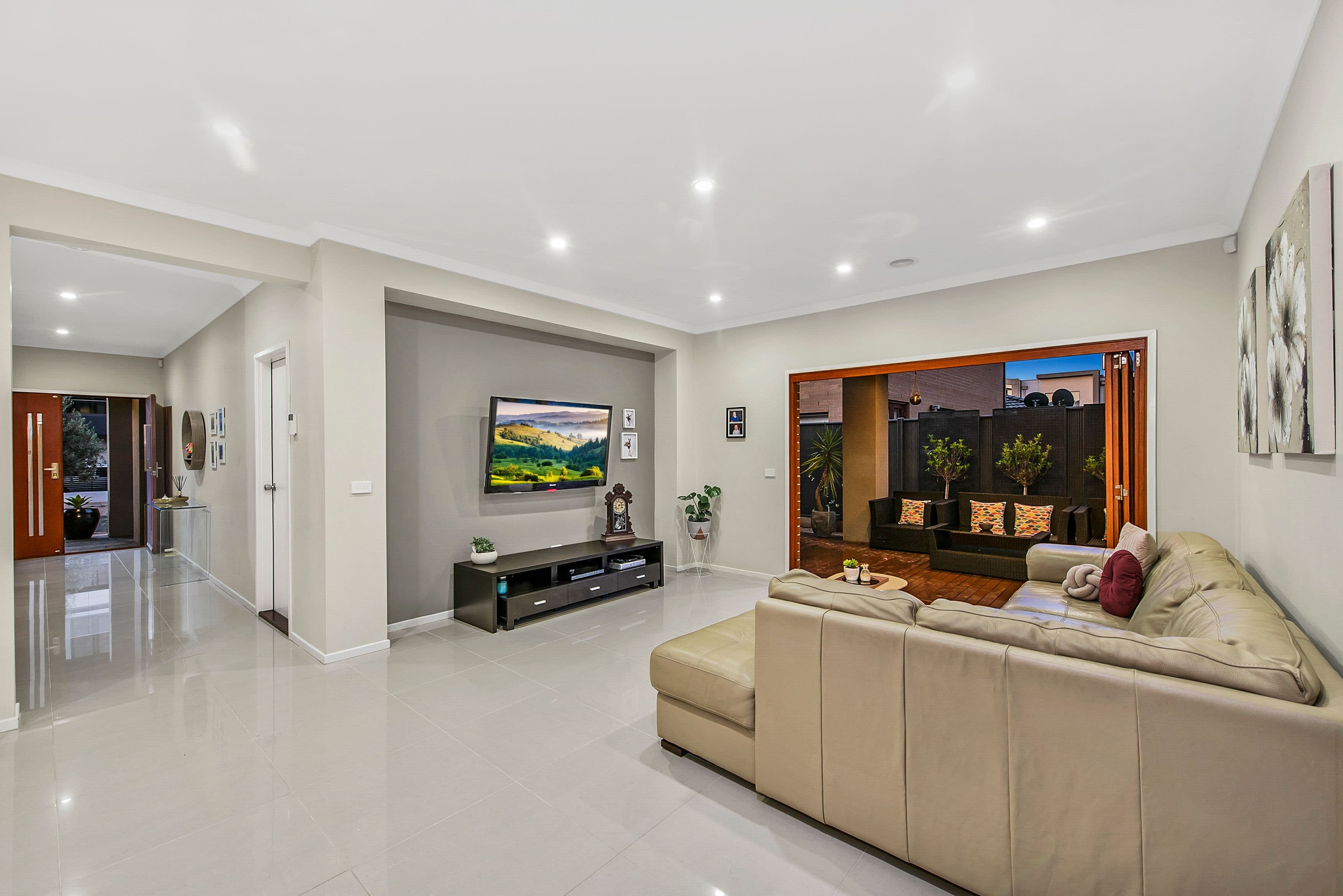 10 Marine Parade, Caroline Springs VIC 3023, Caroline Springs - Thumbnail 5