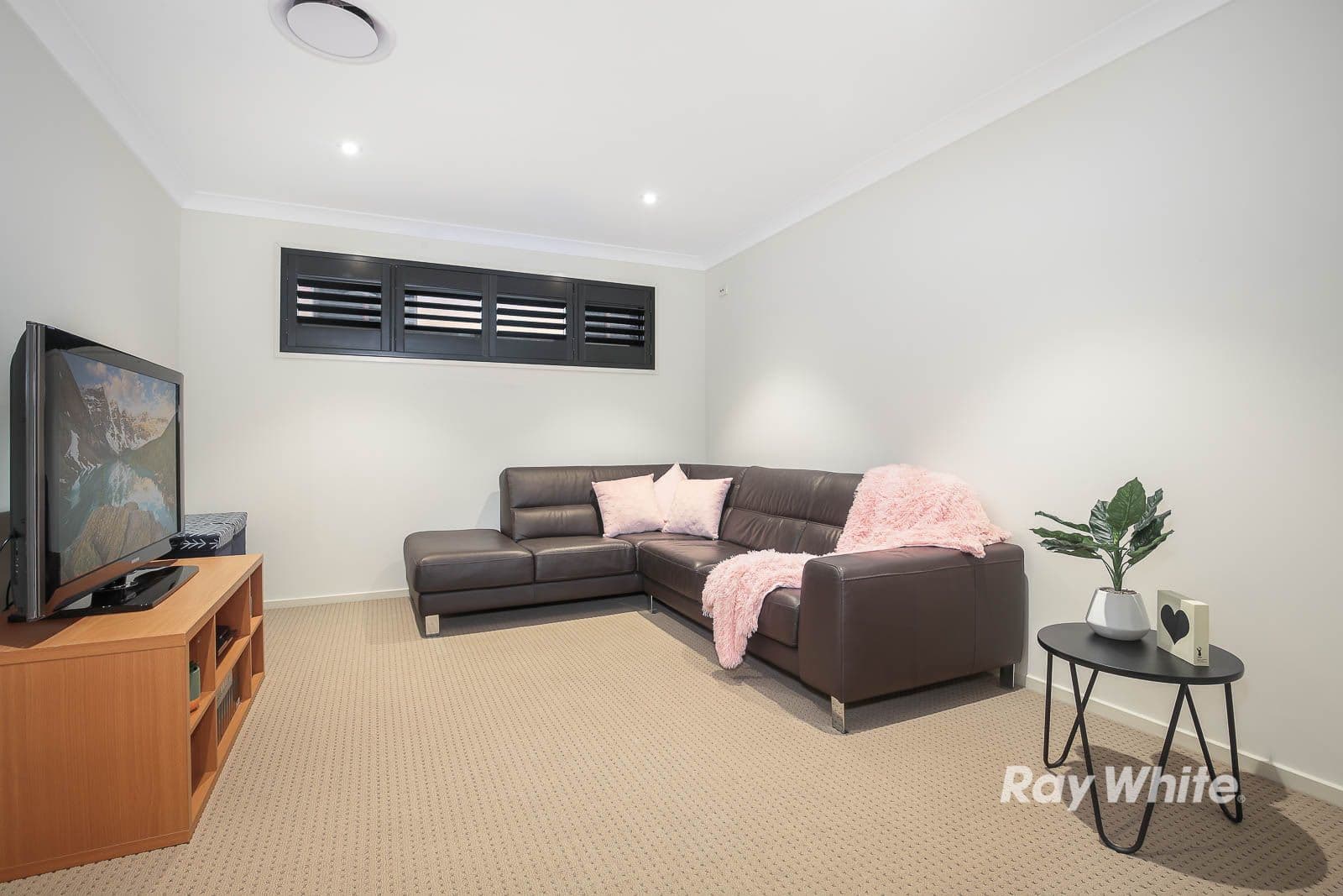 126 Riverbank Drive, The Ponds - Thumbnail 2