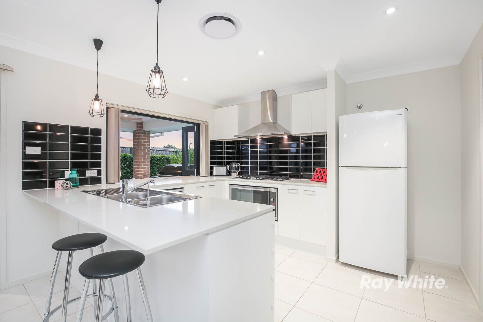 126 Riverbank Drive, The Ponds - Thumbnail 3