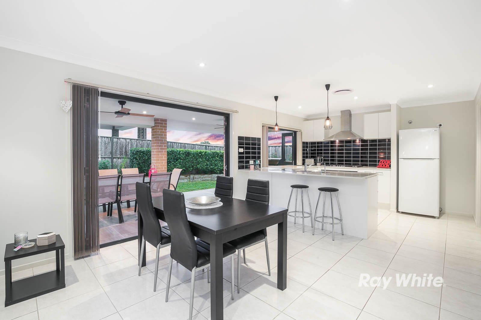 126 Riverbank Drive, The Ponds - Thumbnail 4