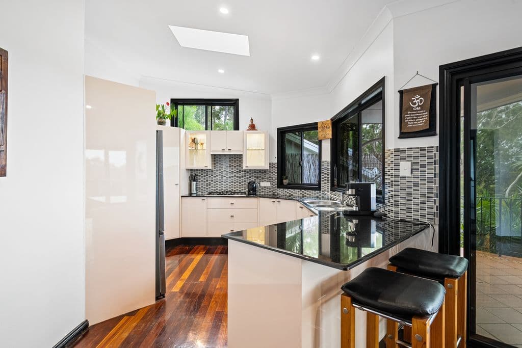 9 Honeysuckle Close, Glenning Valley NSW 2261, Glenning Valley - Thumbnail 2