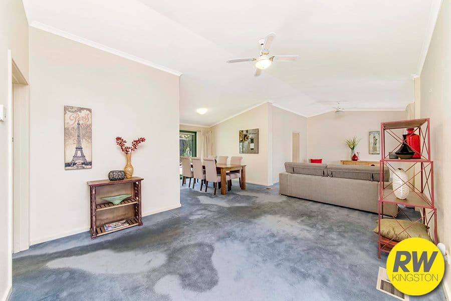 44 Finniss Crescent, Narrabundah ACT 2604, Narrabundah - Thumbnail 2