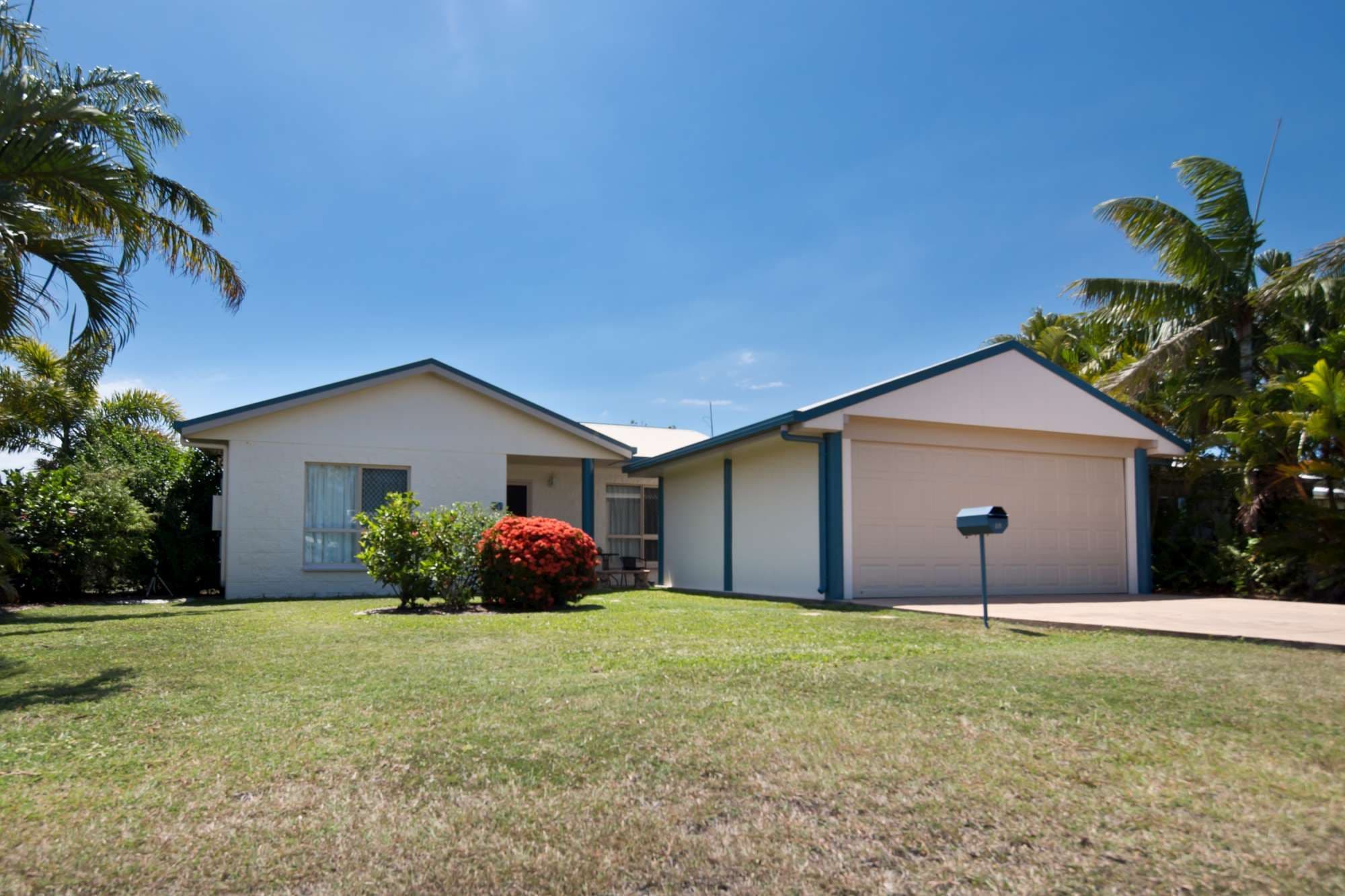 10 Camplin Court, BURDELL QLD 4818, Burdell - Image 1
