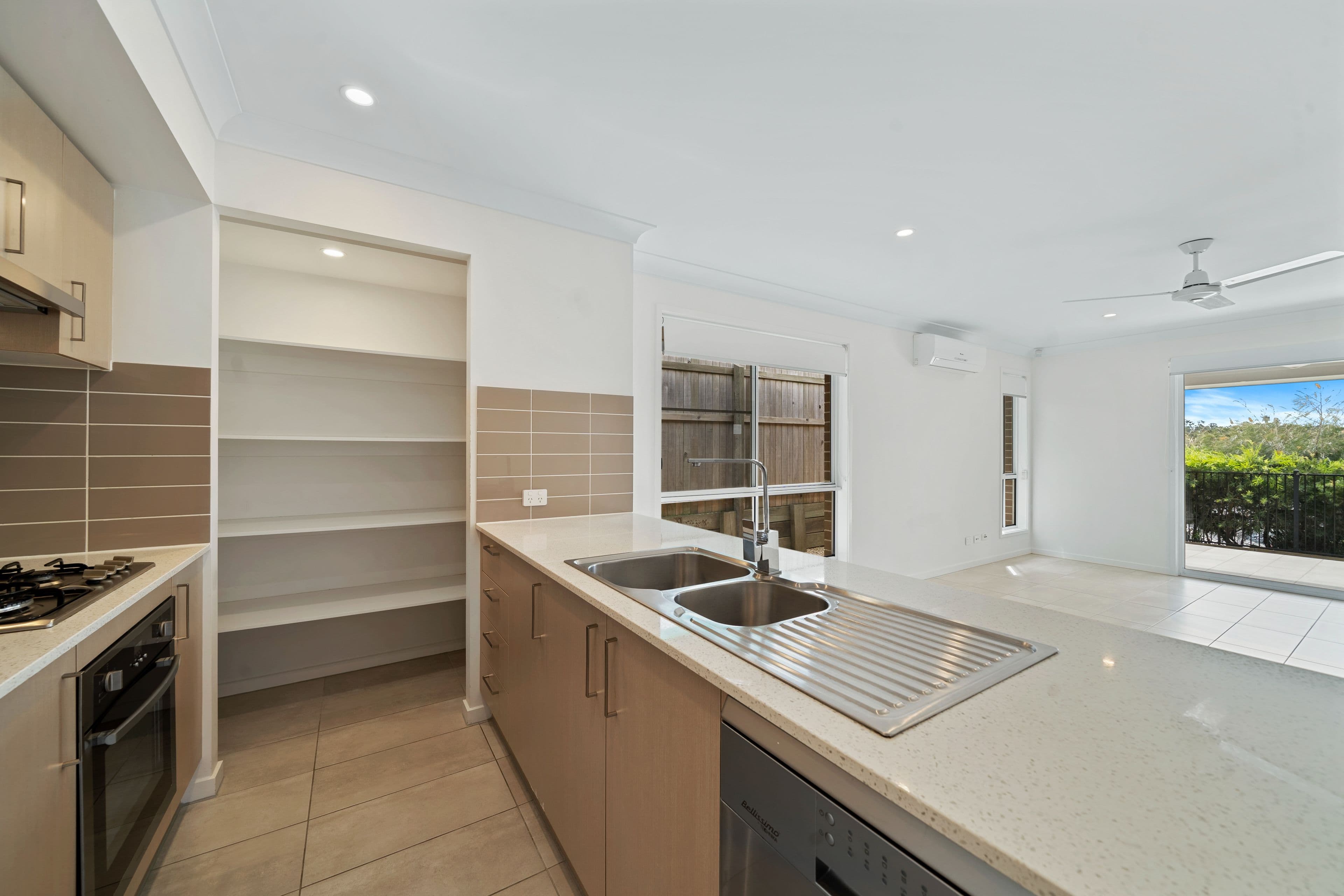 328 Tallagandra Road, Holmview QLD 4207, Holmview - Image 1
