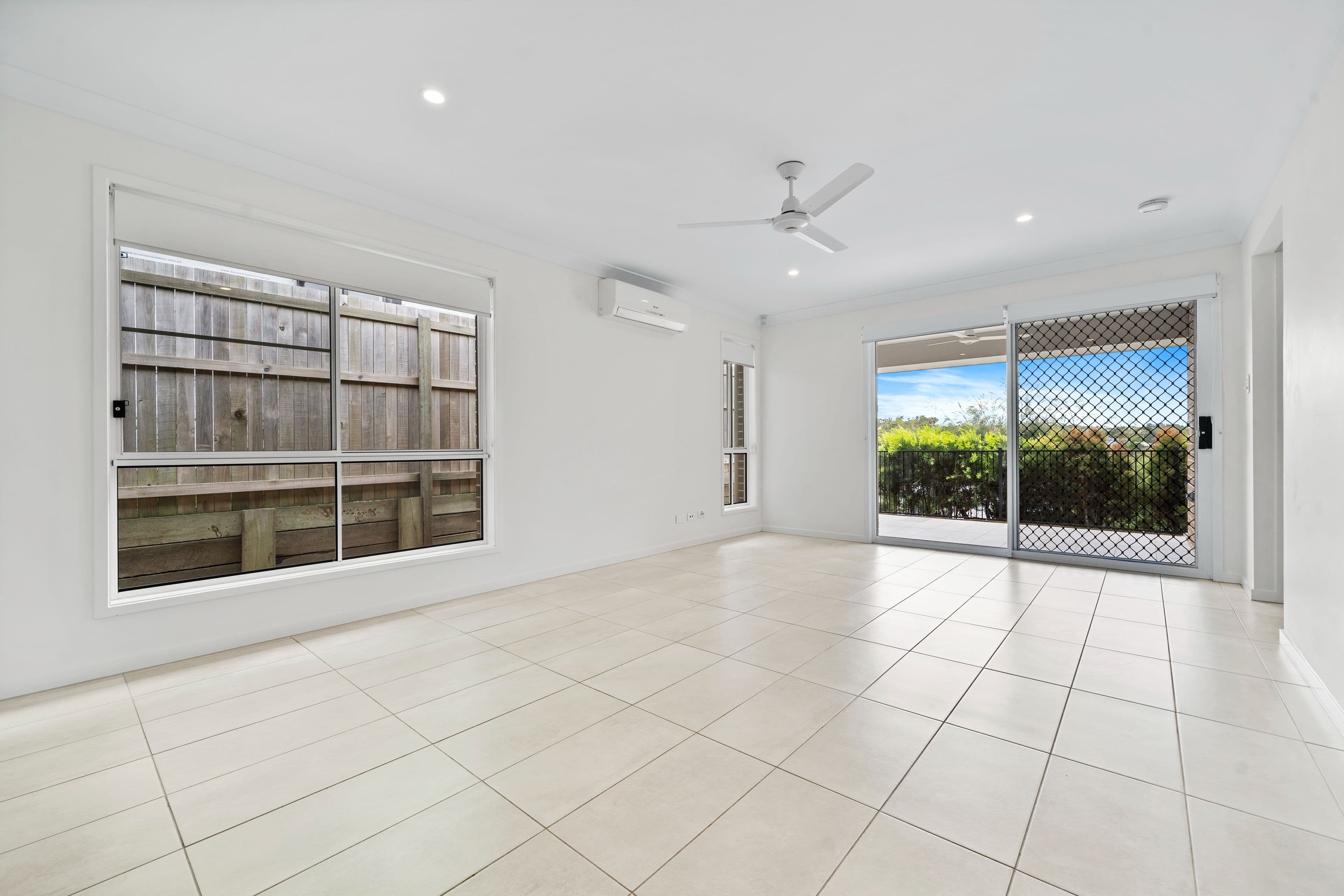 328 Tallagandra Road, Holmview QLD 4207, Holmview - Thumbnail 5