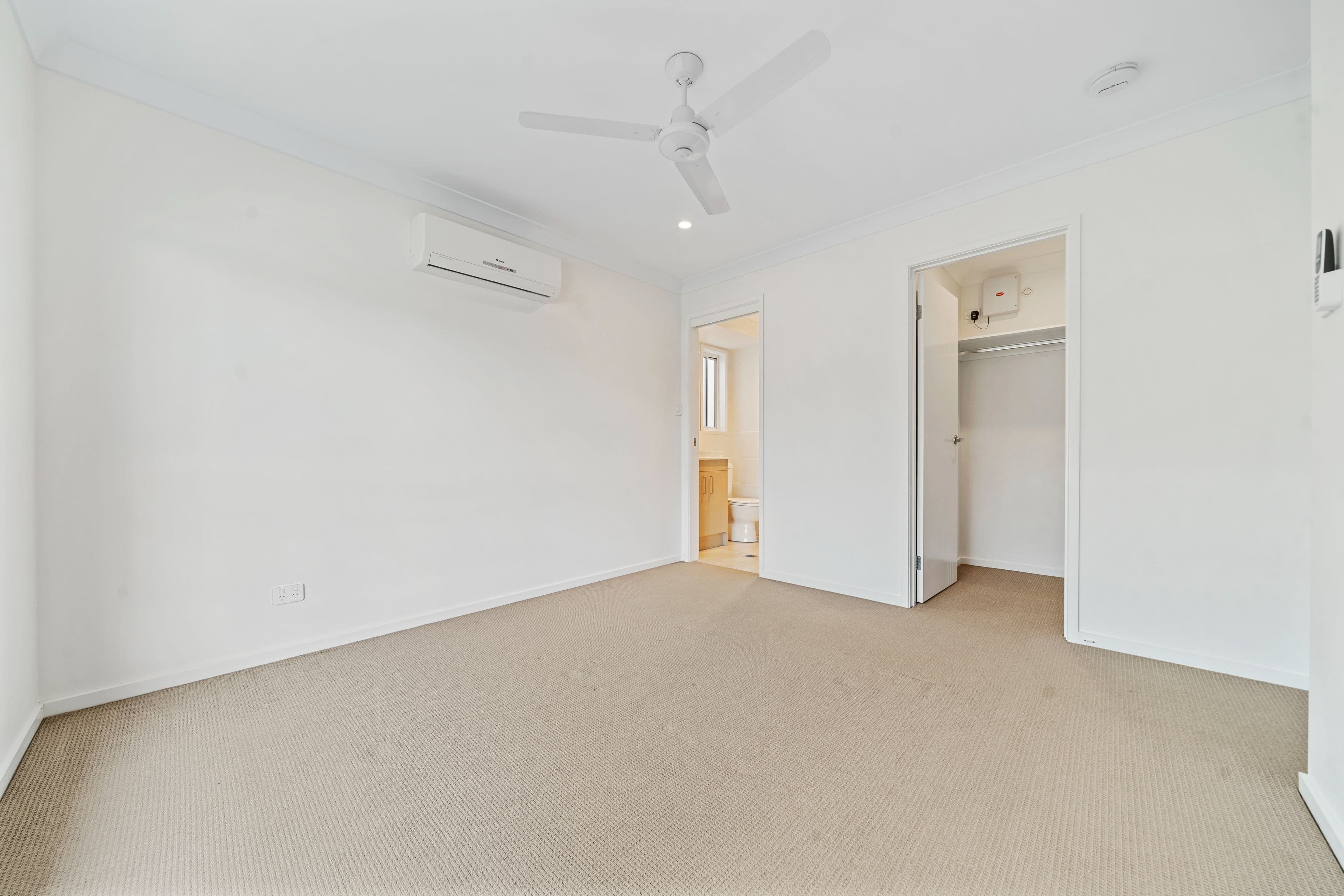 328 Tallagandra Road, Holmview QLD 4207, Holmview - Thumbnail 8
