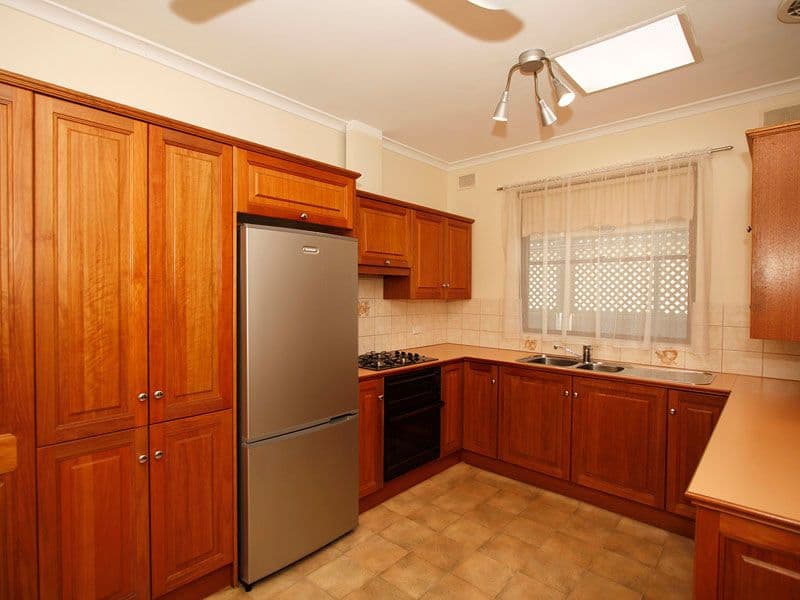 16 Hoover Road, HENLEY BEACH SOUTH SA 5022, Henley Beach South - Thumbnail 3