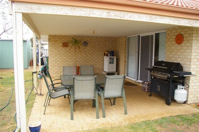 5 Meda Close, GREENFIELDS WA 6210, Greenfields - Thumbnail 2
