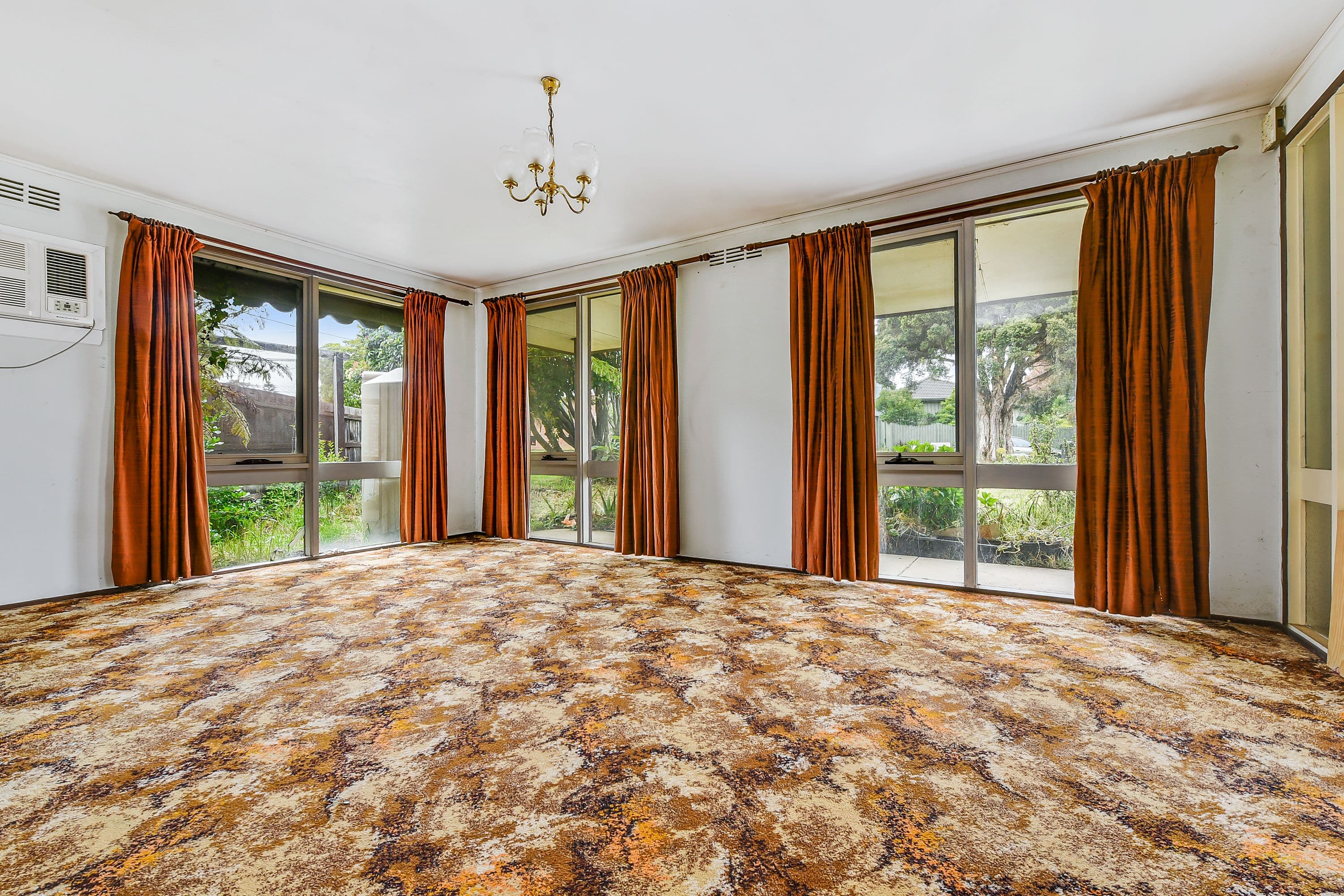 18 Whitehaven Crescent, Mulgrave VIC 3170, Mulgrave - Thumbnail 2