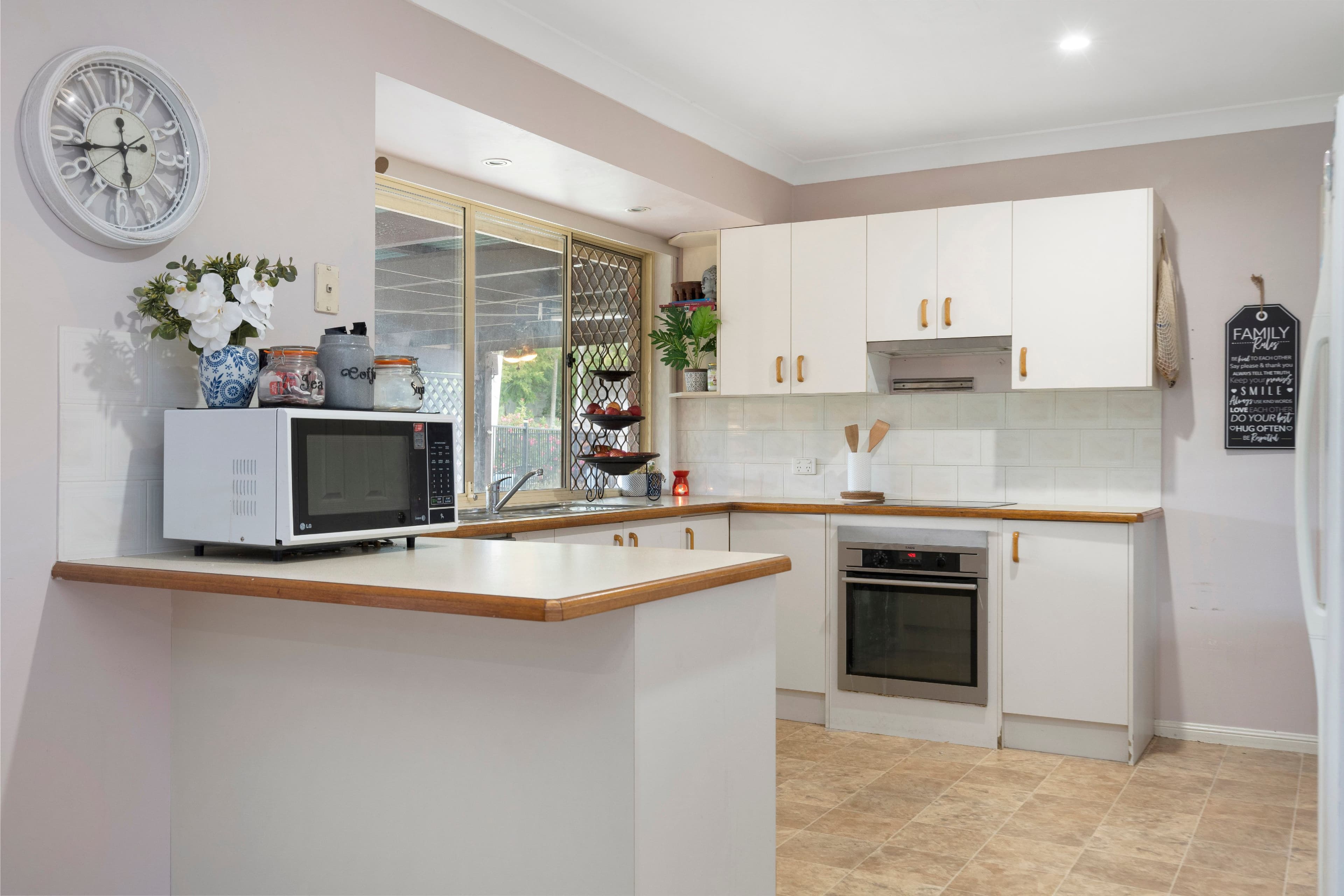 6 Pantai Place, Tanah Merah QLD 4128, Tanah Merah - Thumbnail 4