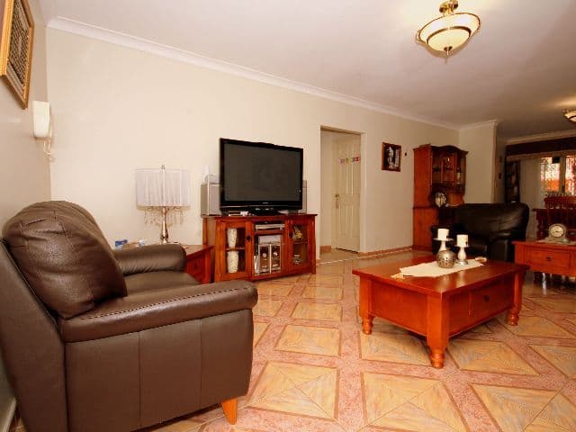 18 Weigand Avenue, BANKSTOWN NSW 2200, Bankstown - Thumbnail 3