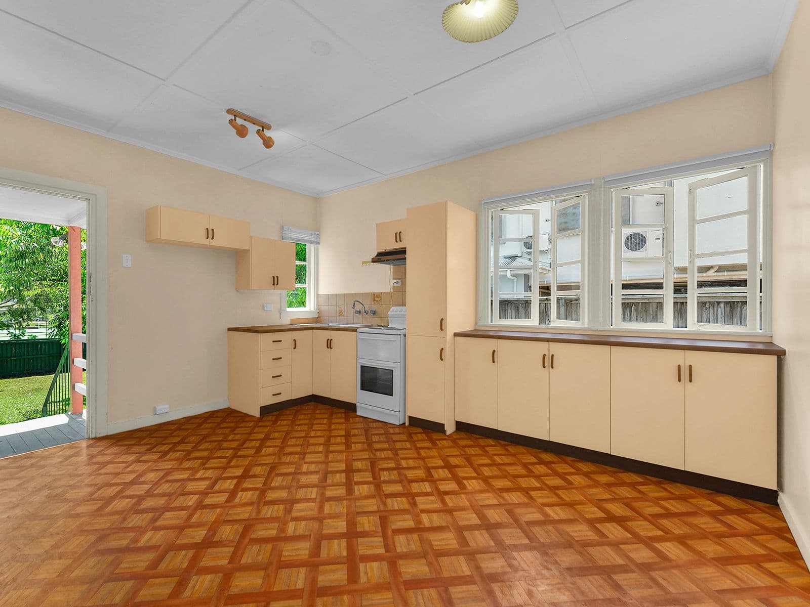 36 Ballantine Street, Chermside QLD 4032, Chermside - Thumbnail 5