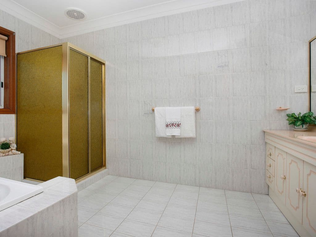 16 Bancroft Road, Abbotsbury - Thumbnail 5