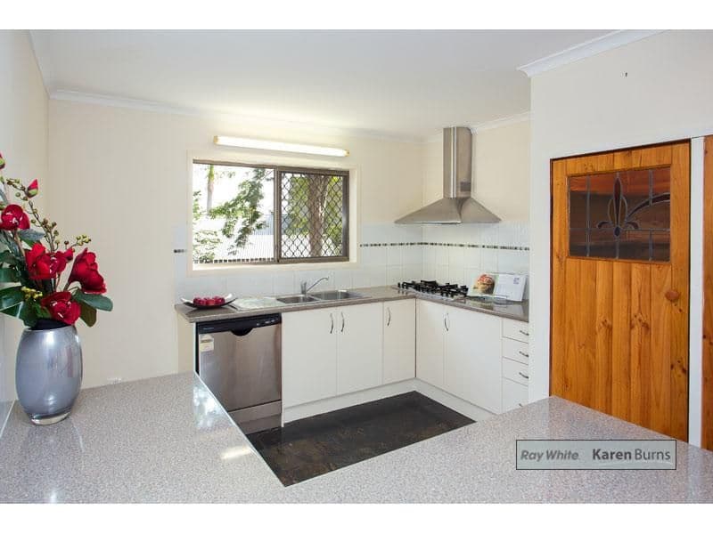 20 Marmindie Street, CHAPEL HILL QLD 4069, Chapel Hill - Thumbnail 2