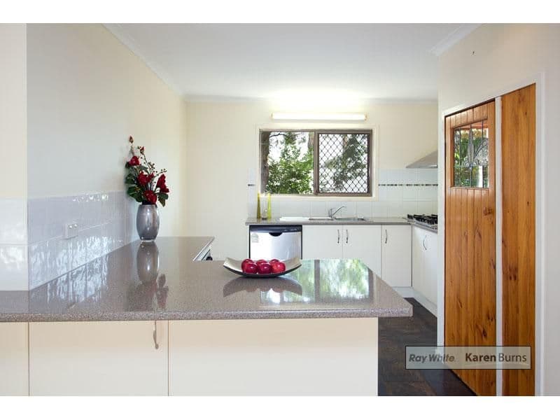 20 Marmindie Street, CHAPEL HILL QLD 4069, Chapel Hill - Thumbnail 3