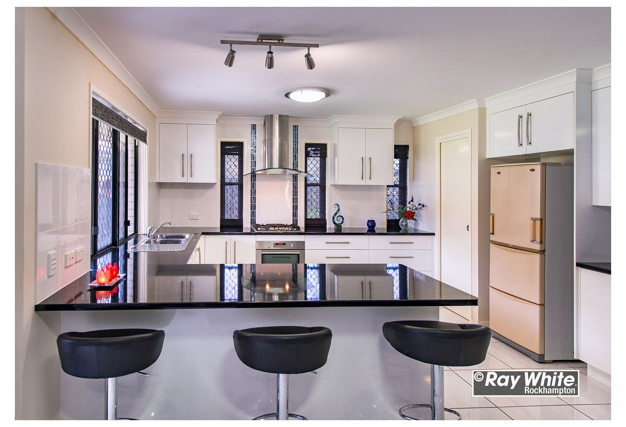 5 League Place, Norman Gardens QLD 4701, Norman Gardens - Thumbnail 2