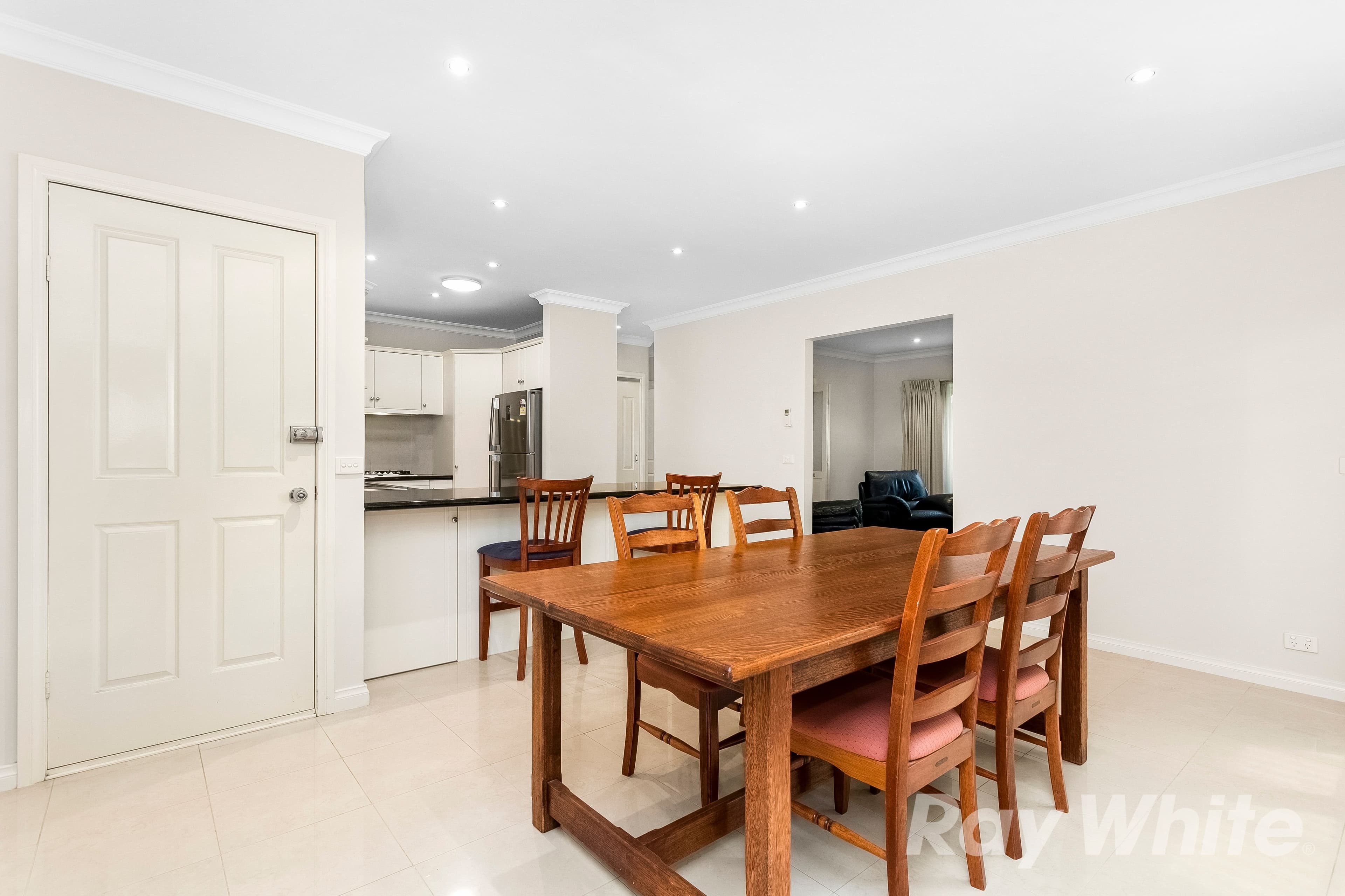 51 Summit Crescent, Glen Waverley VIC 3150, Glen Waverley - Thumbnail 3