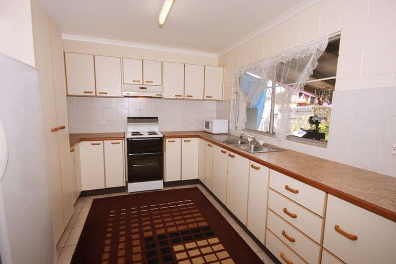 4 Boolee Court, CURRIMUNDI QLD 4551, Currimundi - Thumbnail 3
