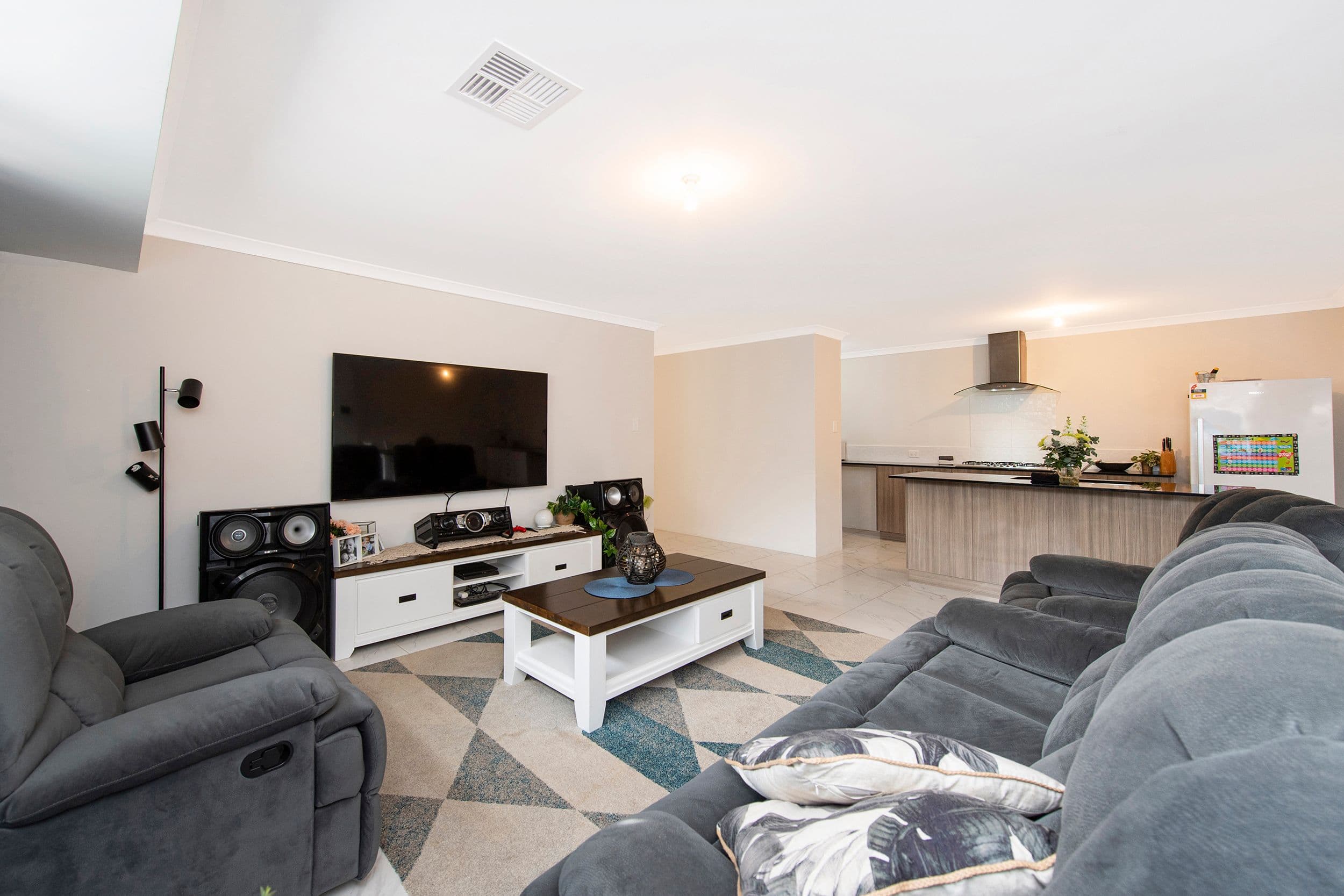 14 Chilvers Street, Baldivis WA 6171, Baldivis - Thumbnail 2
