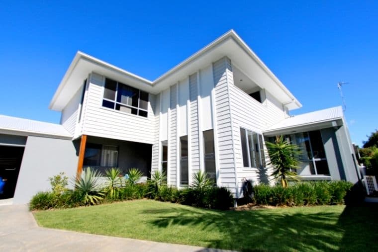 4 Moorhen Place, BURLEIGH WATERS QLD 4220, Burleigh Waters - Image 1