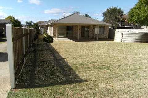 11 Beresford, PITTSWORTH QLD 4356, Pittsworth - Thumbnail 3