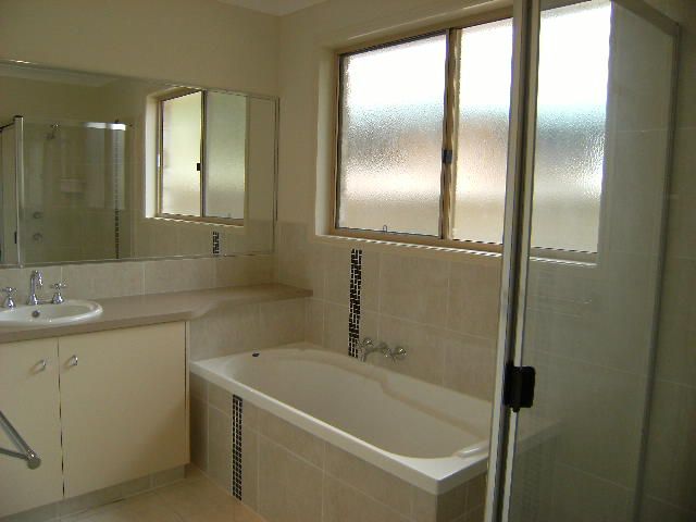 11 Beresford, PITTSWORTH QLD 4356, Pittsworth - Thumbnail 5