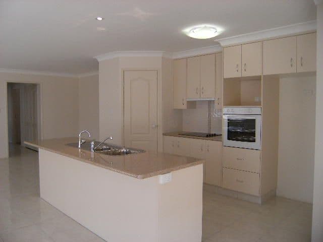 11 Beresford, PITTSWORTH QLD 4356, Pittsworth - Thumbnail 6