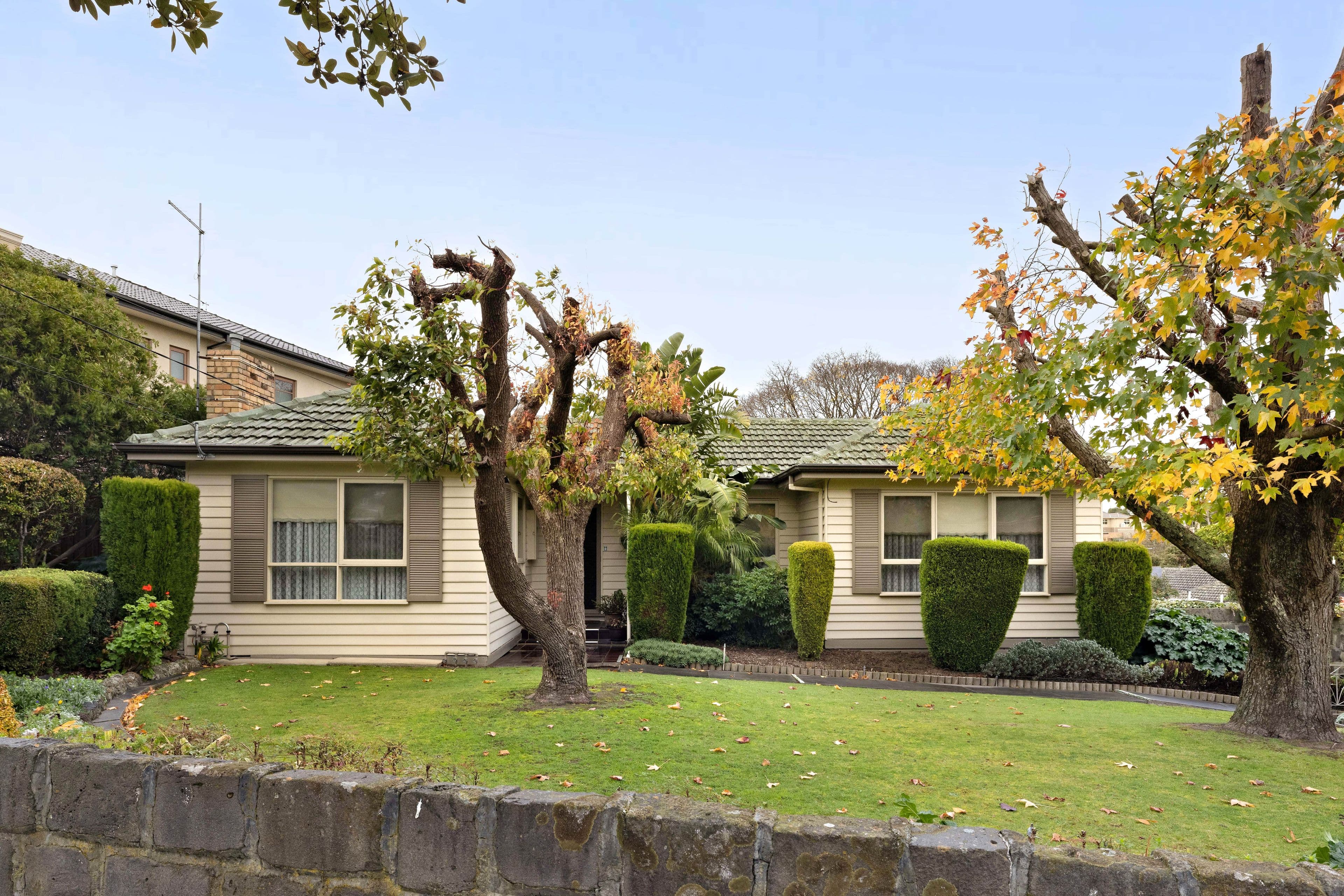 9 Hayfield Road, Mount Waverley VIC 3149, Mount Waverley - Thumbnail 2