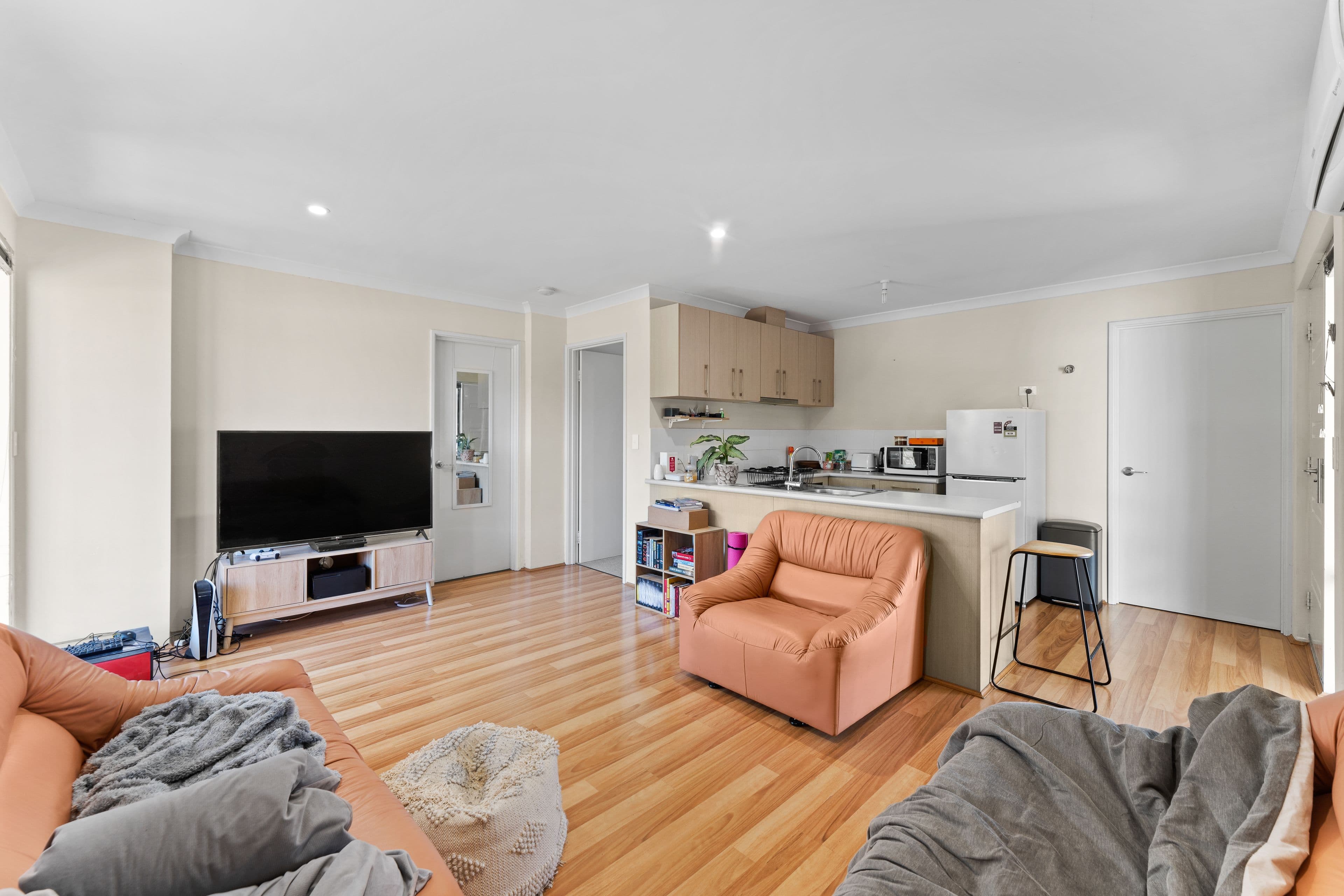 71 Kingaroy Drive, Baldivis WA 6171, Baldivis - Thumbnail 2