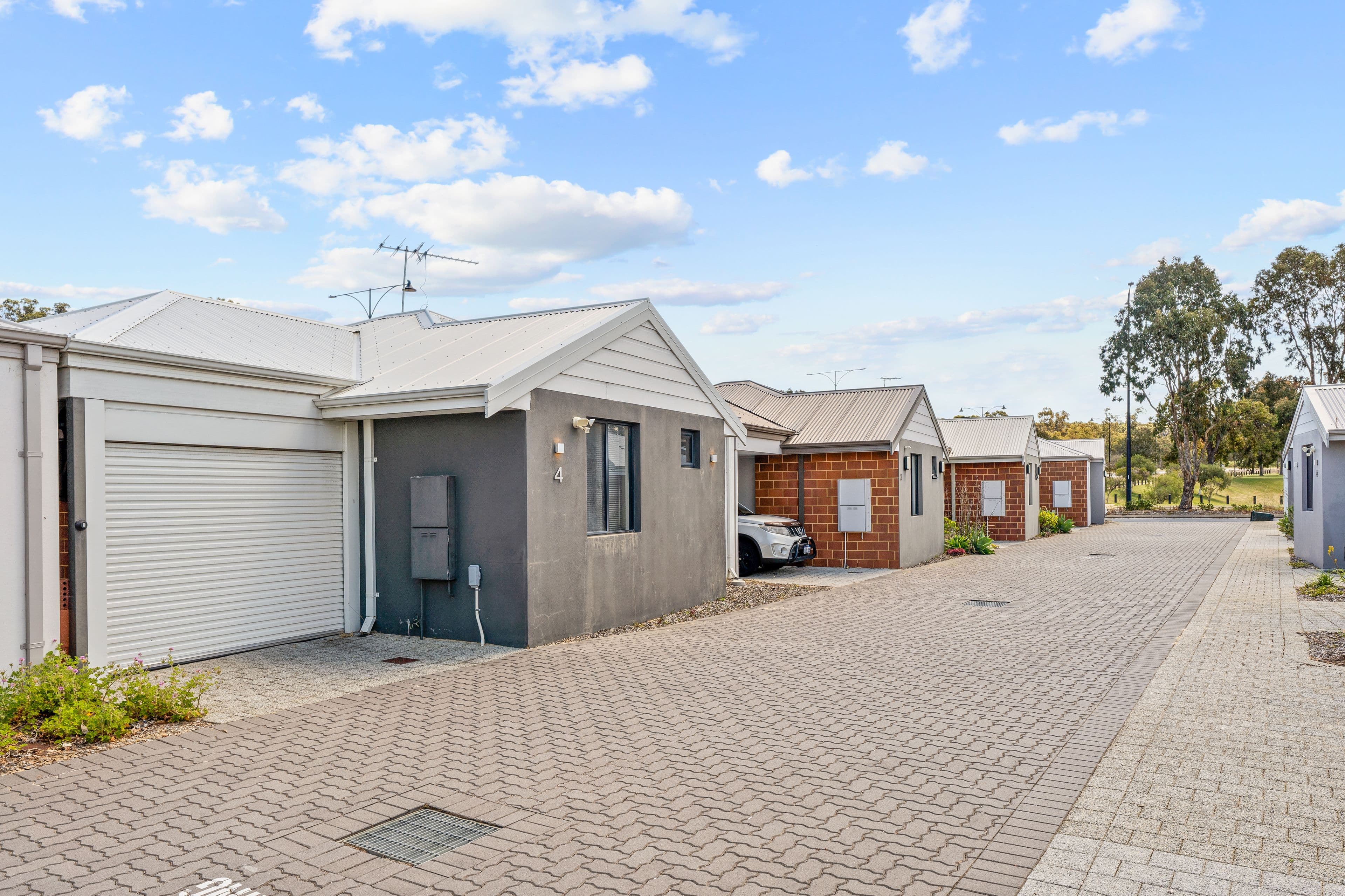 71 Kingaroy Drive, Baldivis WA 6171, Baldivis - Thumbnail 3