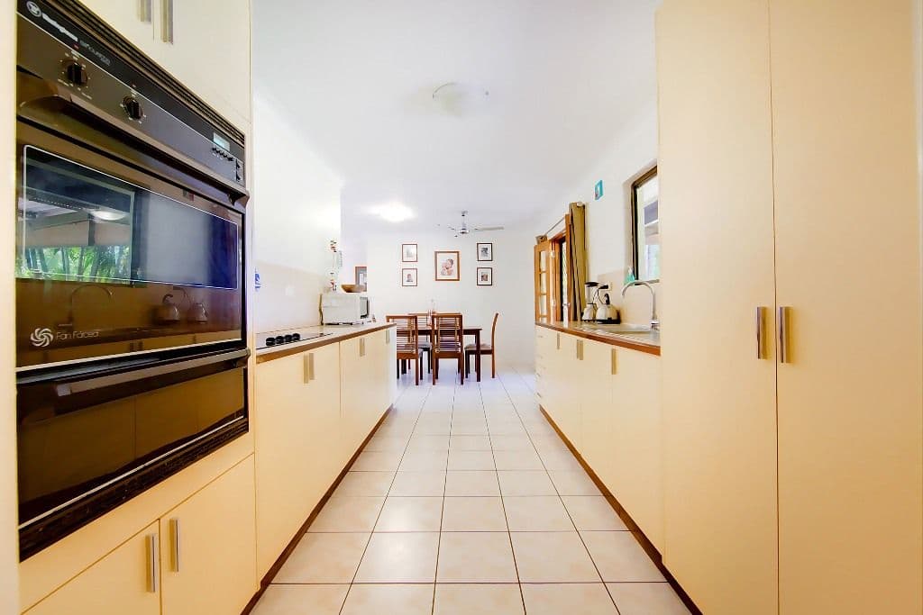 7 Glenrowan Drive, OAK VALLEY QLD 4811, Oak Valley - Thumbnail 4