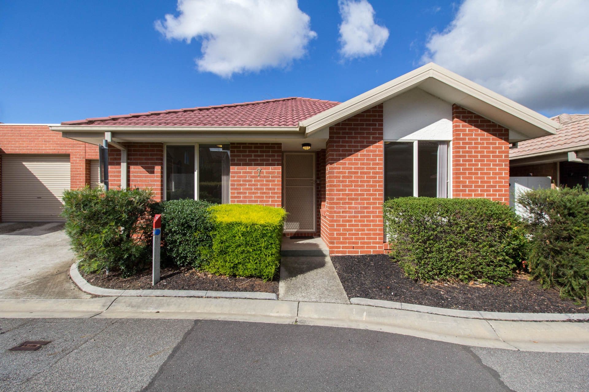 10 Hall Road, Carrum Downs VIC 3201, Carrum Downs - Image 1