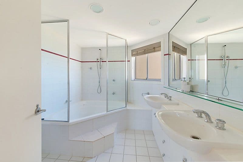5479 Bay Hill Terrace, SANCTUARY COVE QLD 4212, Hope Island - Thumbnail 6