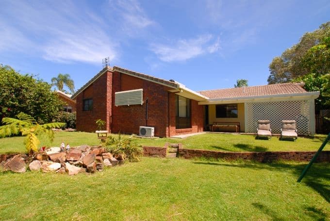 15 Windsor Avenue, SHELLY BEACH QLD 4551, Shelly Beach - Thumbnail 2