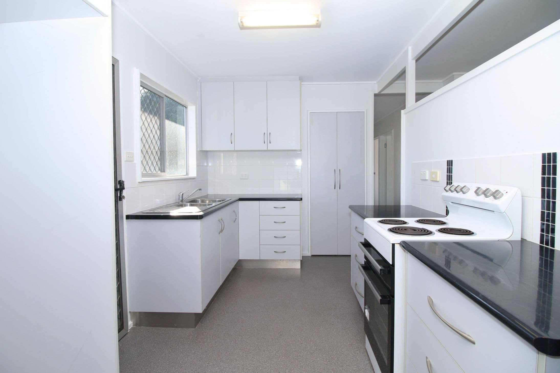 20 Lerida Street, Kirwan QLD 4817, Kirwan - Thumbnail 4