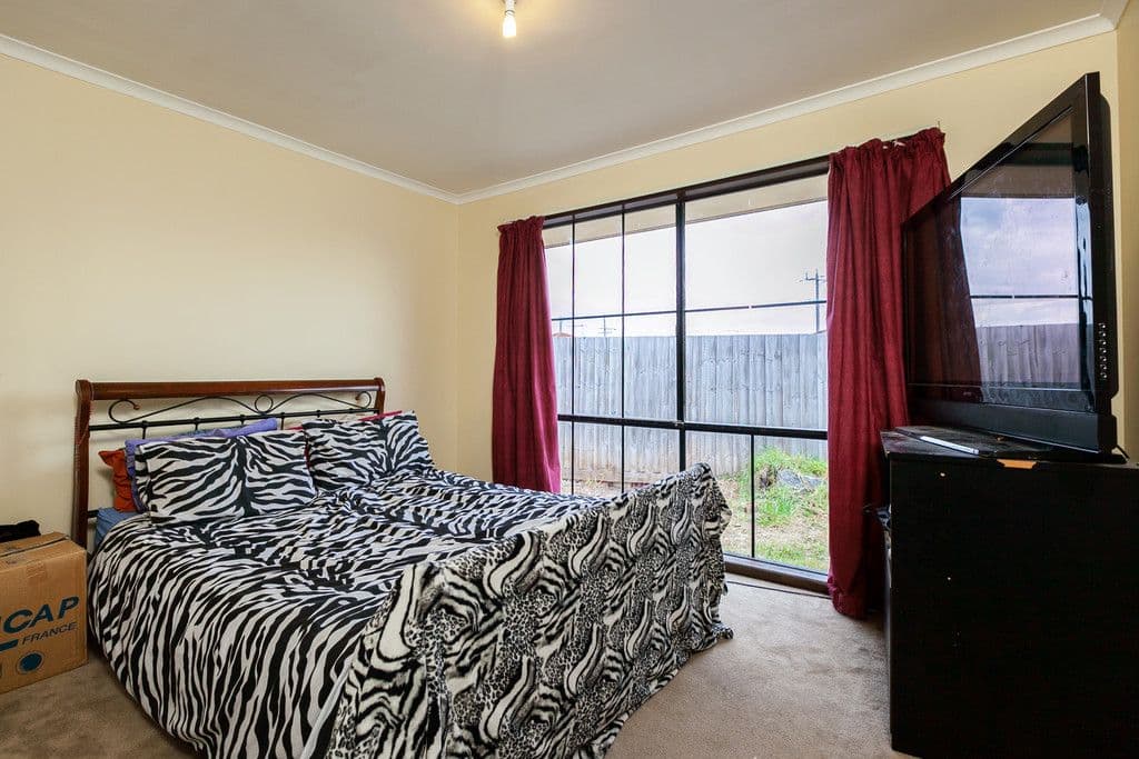77 Banbury Crescent, CRAIGIEBURN VIC 3064, Craigieburn - Thumbnail 5