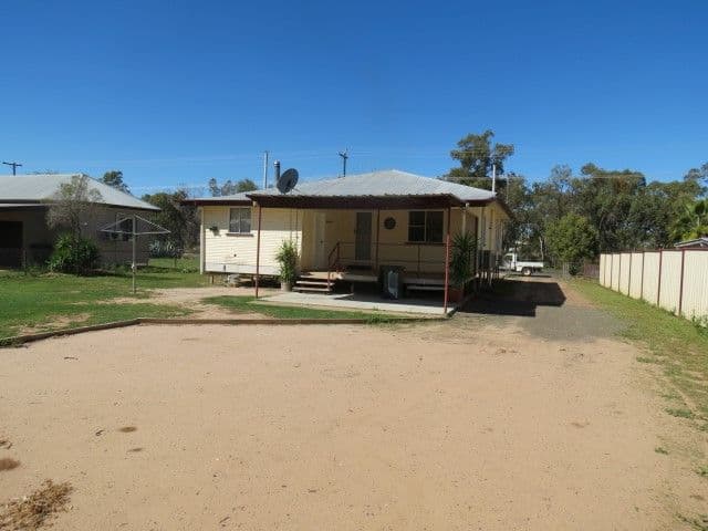 13 Charles Street, Roma QLD 4455, Roma - Thumbnail 3