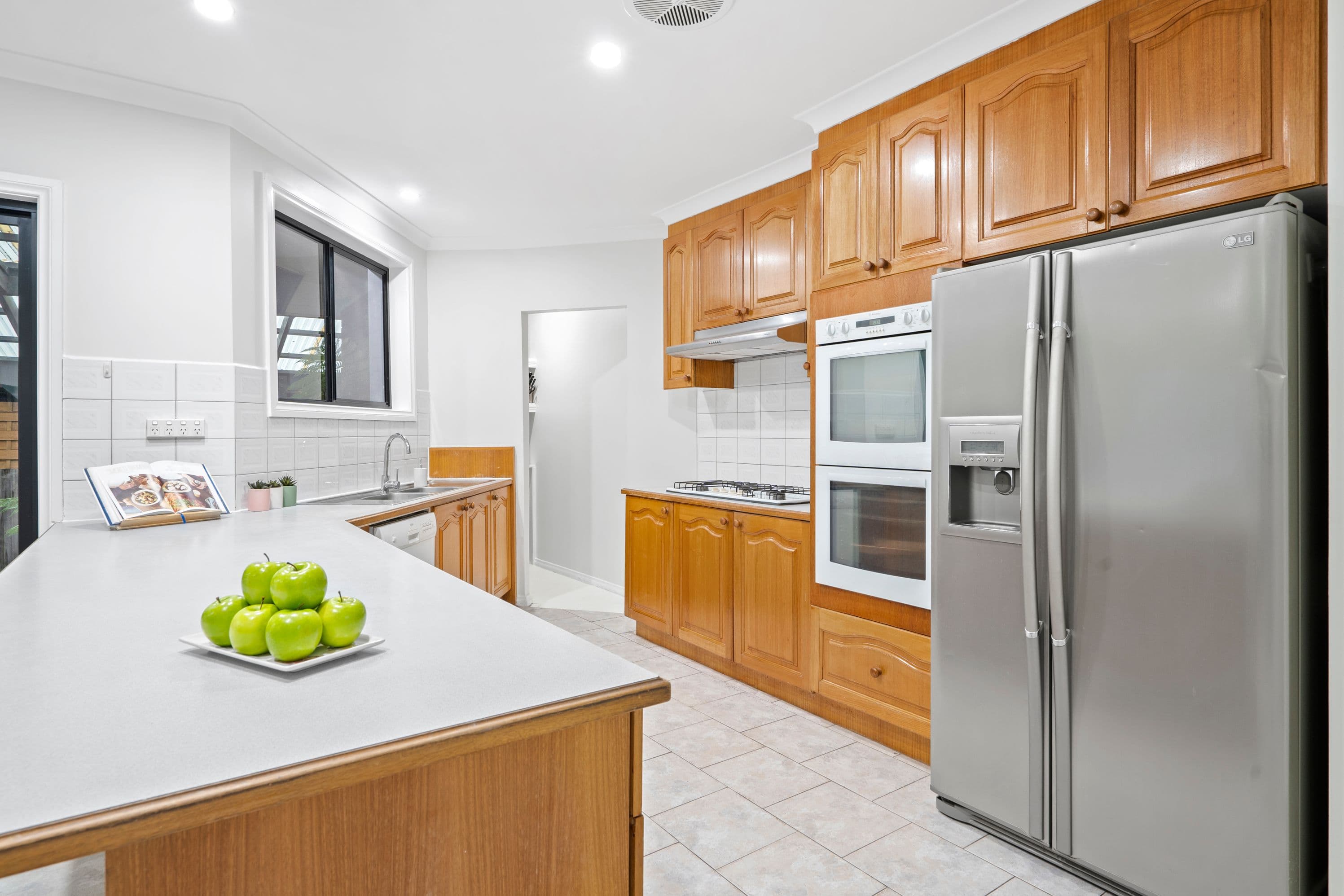16 Kipping Rise, South Morang VIC 3752, South Morang - Thumbnail 2