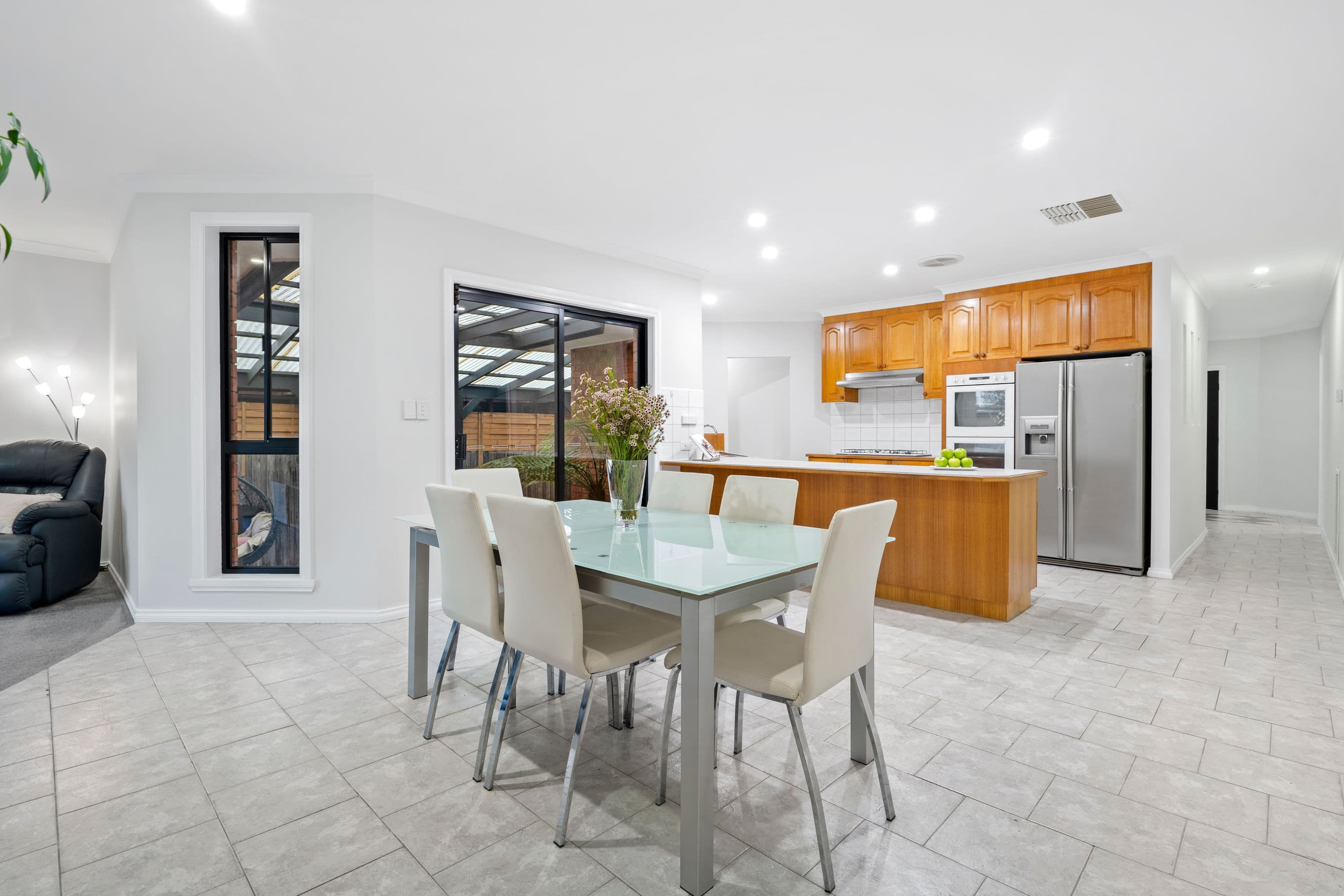 16 Kipping Rise, South Morang VIC 3752, South Morang - Thumbnail 4